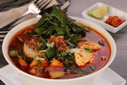 C7. Bun Rieu