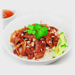 Bowl of Vermicelli Topped with Stir-Fried Beef (To Bun Bo Xao)