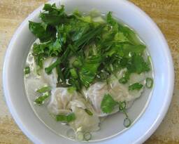 11. Pork Dumpling Soup (Hoành Thánh)