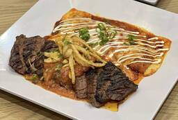 Asada con Salsa y Enchilada