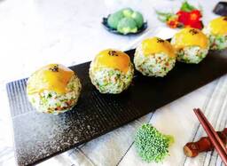 Seafood Rice Ball (2 pcs) (海鲜饭团 (2个))