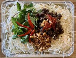 6. Gỏi Đu Đủ (Papaya Salad)