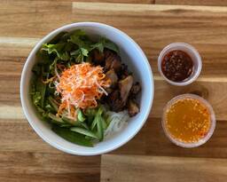 Grilled Chicken with Vermicelli (Bún Gà Nướng)