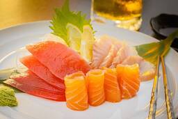 12 Pieces Sashimi Platter
