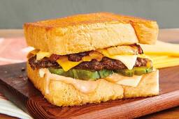 Cheesy Lover’s Burger Melt – Single
