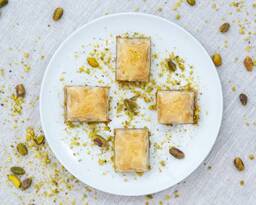 Baklava (4 Pieces)