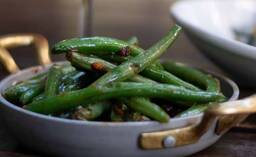 Spicy Ginger Green Beans